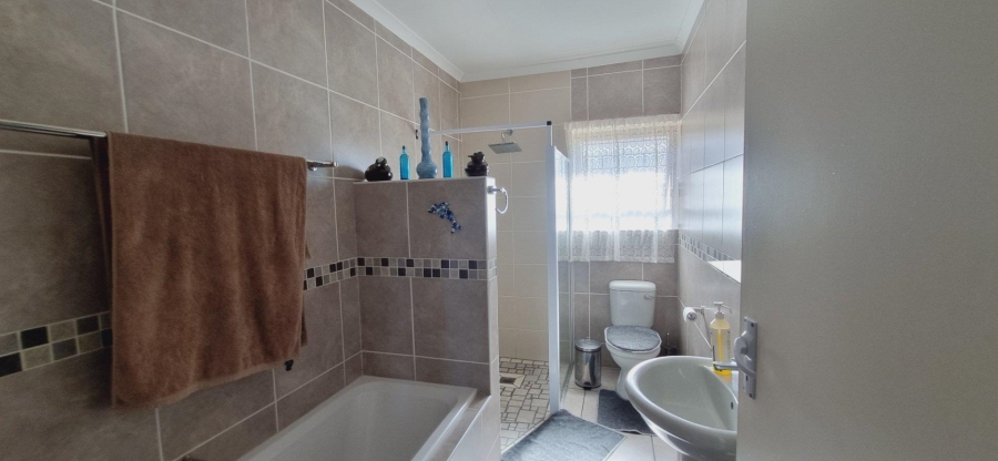 3 Bedroom Property for Sale in Noorsekloof Eastern Cape
